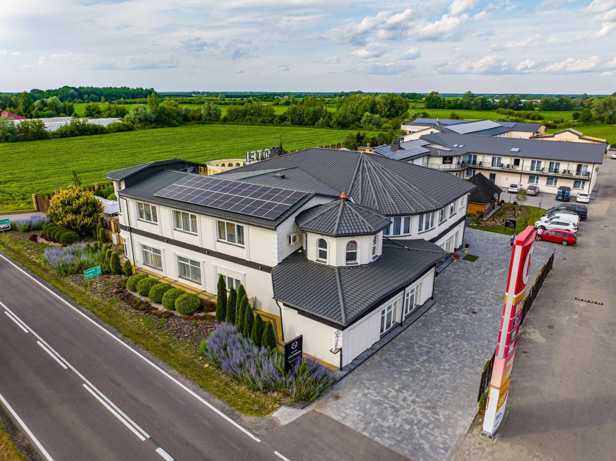 Hotel Coloseum Jaroslaw Exterior photo