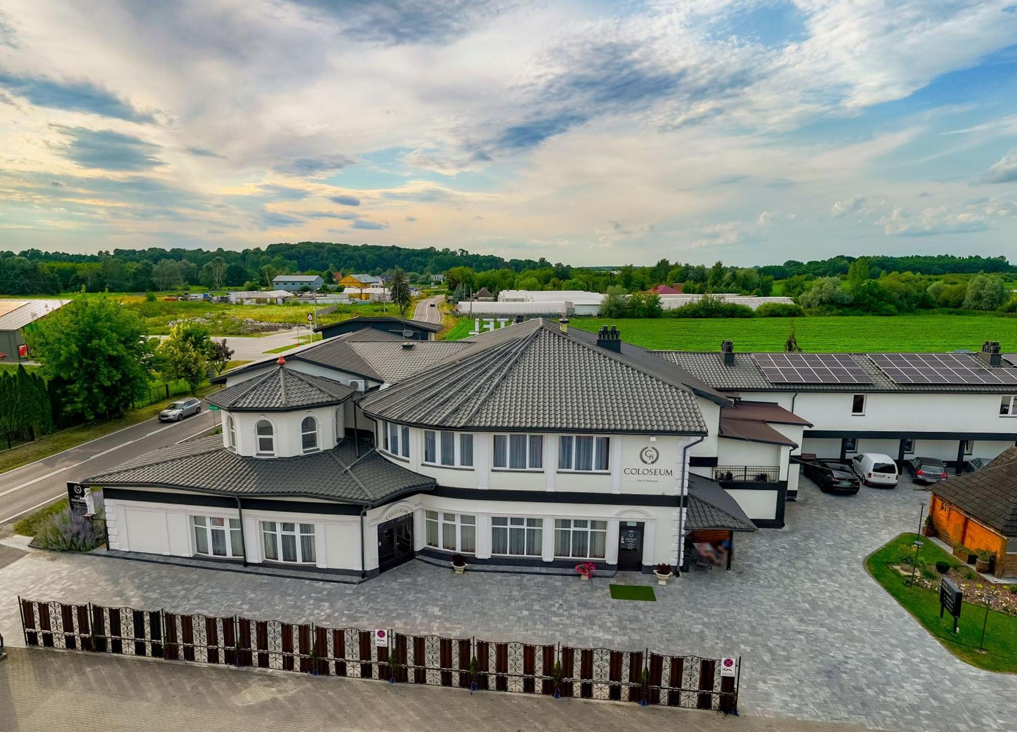 Hotel Coloseum Jaroslaw Exterior photo